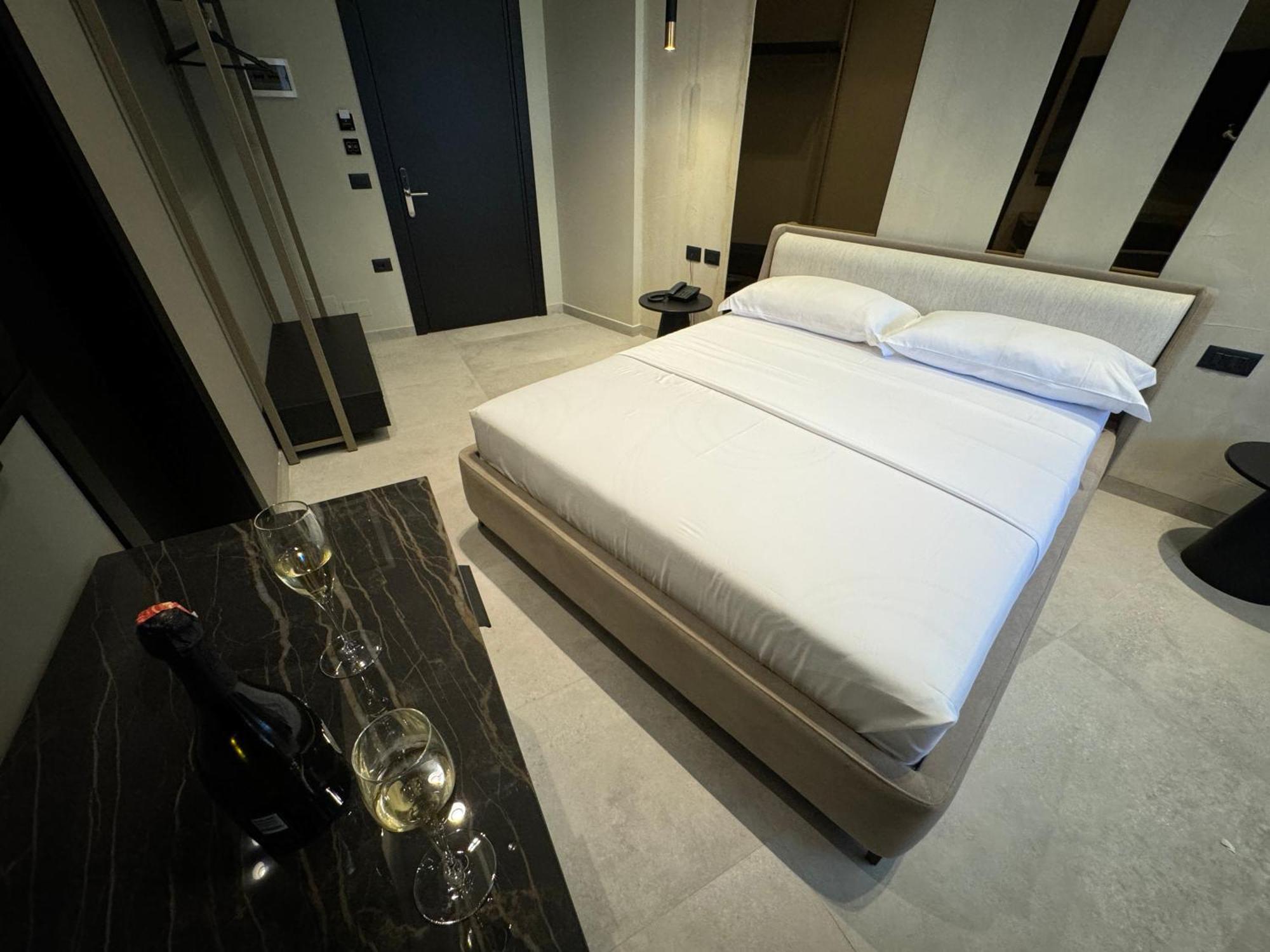 Nuna Hotel Radhimë Extérieur photo